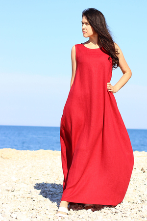 Czeska długa sukienka Lotika jest uszyta z naturalnego miękkiego 100% lnu wyśmienity właściwości naturalnych